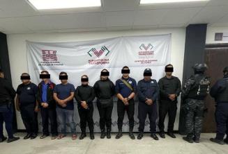 Arrestan en Chiapas a 8 policías municipales de Tuxtla por agresión a agentes estatales