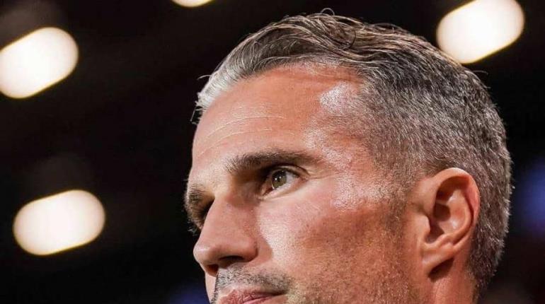 Robin van Persie es nuevo director técnico del Feyenoord