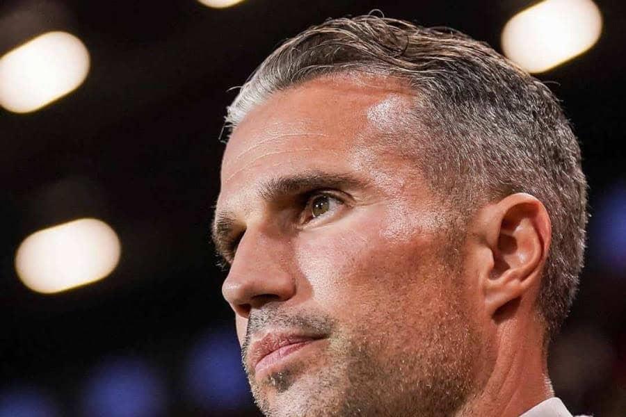 Robin van Persie es nuevo director técnico del Feyenoord