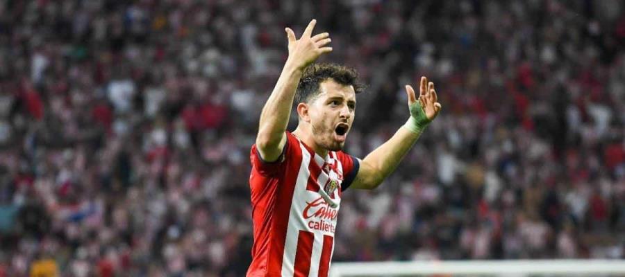 Chivas llama la atención a Alan Mozo por caso de apuestas deportivas