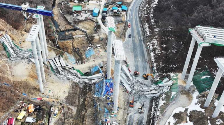 4 muertos y 6 heridos deja derrumbe de puente en obras de Corea del Sur