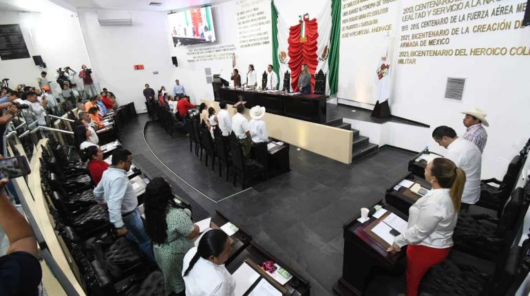 ¡Cumplen con trámite! Diputados de Tabasco sesionan en 8 minutos y se van de puente