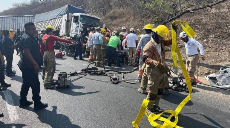 Accidente en el Libramiento Norte de Tuxtla deja 30 heridos; tres de ellos graves