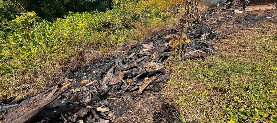 Para evitar otro incendio, remueven desechos de autopartes en banco clandestino de Nacajuca