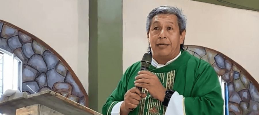 Padre Camacho "pone plana" a chismosos para que dejen el "deporte del chisme"