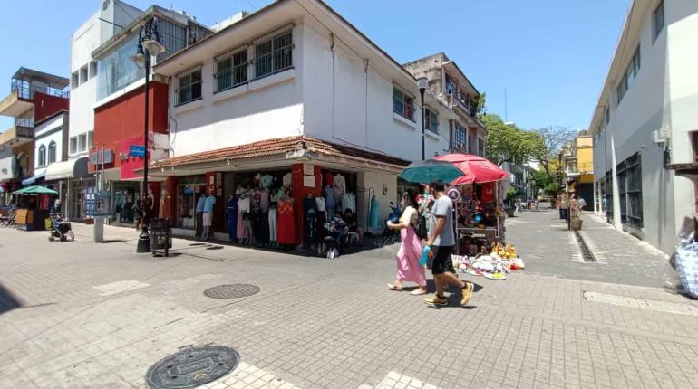 Posible lluvias aisladas y ambiente caluroso se prevé este lunes en Tabasco