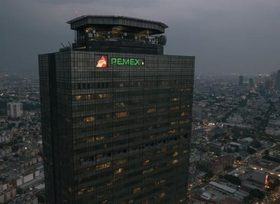 Investiga Secretaría Anticorrupción presunta red que trafica con plazas en Pemex