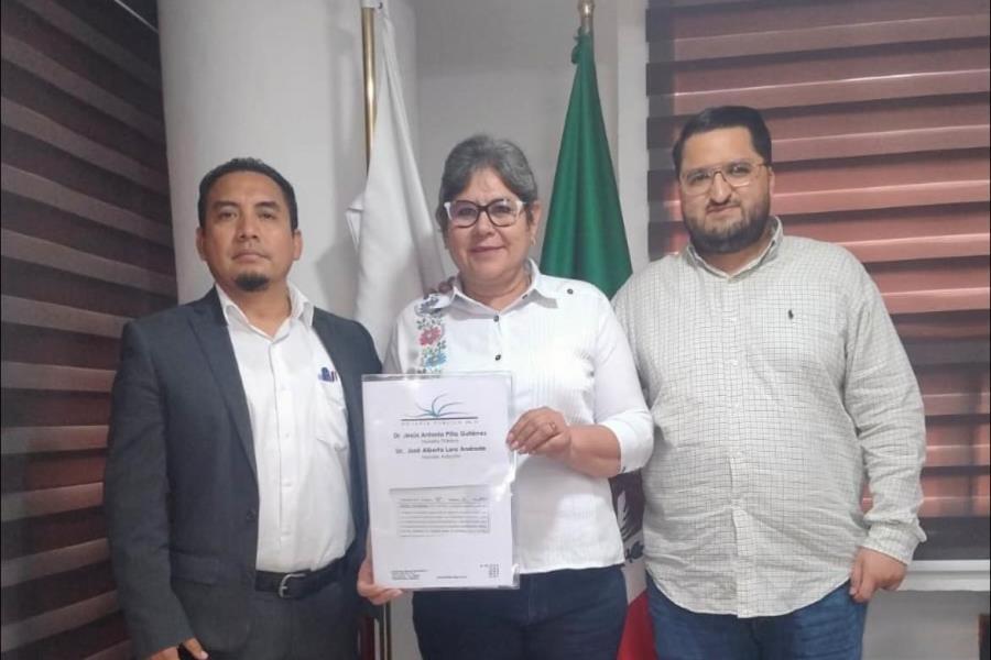 Entrega Balancán a CFE escrituras de terreno donde se construirá subestación eléctrica