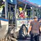 Choque entre un colectivo y un camión deja a dos mujeres muertas y una tercera con el brazo amputado en Argentina