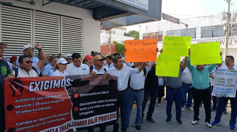 Marchan la CETET-CNTE en Villahermosa contra reforma a ley del ISSSTE