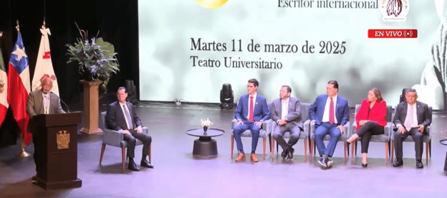 Distingue UJAT al escritor Leonardo Padura Fuentes con el doctor honoris causa