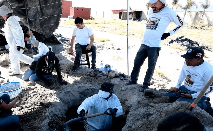 Hallan cuarto punto con restos humanos en rancho Izaguirre de Teuchitlán