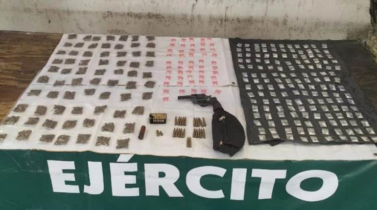 Armas y drogas, son aseguradas en Comalcalco