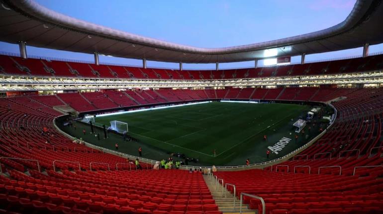 Vetan un partido al estadio Akron por botellazo a jugadores del América