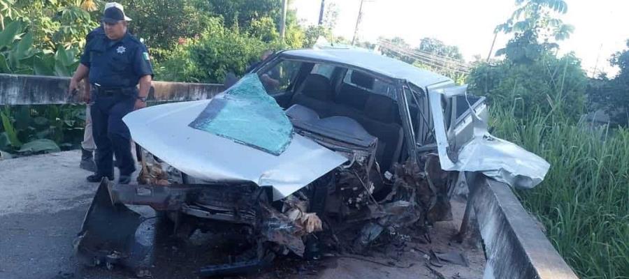 Un herido deja choque contra barandal de puente en Paraíso