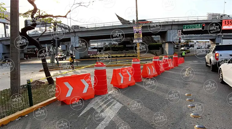 Emite Centro alerta vial por reparación de fuga frente al tanque elevado de Usumacinta