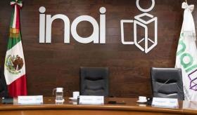 Trabajadores de la Secretaría Anticorrupción toman posesión de edificio del Inai