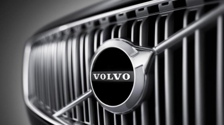 Pese aranceles de EE.UU., Volvo aumenta inversión en México, asegura Marcelo Ebrard