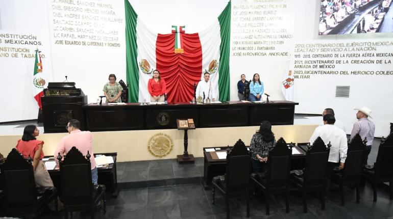 Envía May iniciativa de revocación de mandato al Congreso