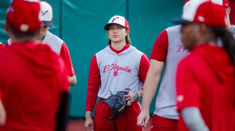 Kelsie Whitmore busca ser la primera mujer en jugar en la LMB con El Águila de Veracruz