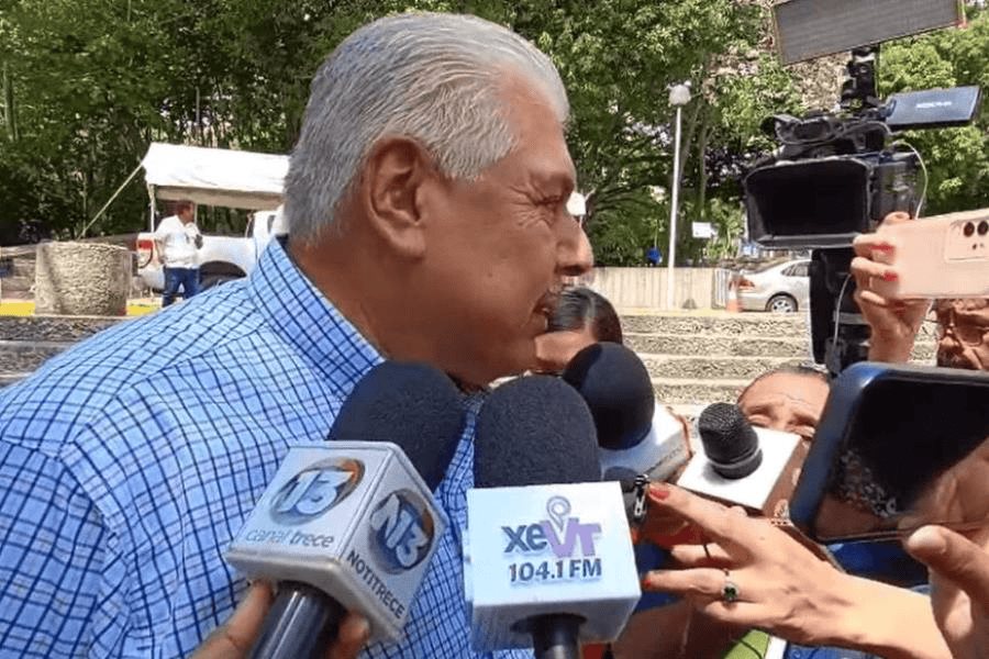 Exhorta SEMOVI a ciudadanos presentar quejas si taxistas exceden cobro del servicio al Parque Tabasco Exhorta SEMOVI a ciudadanos presentar quejas si taxistas exceden cobro del servicio al Parque Tabasco