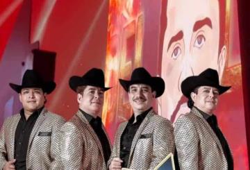 Los Alegres del Barranco acuden a Fiscalía de Jalisco tras proyectar imágenes de "El Mencho" en concierto