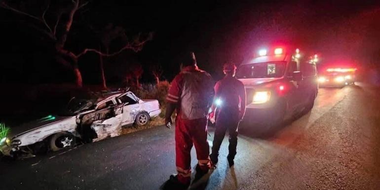 Un muerto y tres heridos, saldo de accidente en Emiliano Zapata