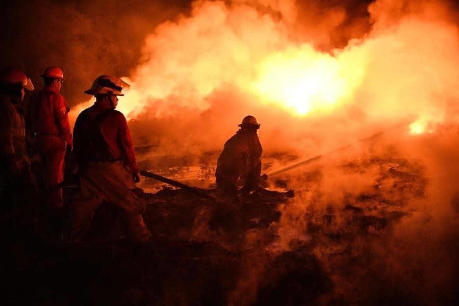 Quema de pastizal provoca fuerte incendio en la Villahermosa - Cárdenas Quema de pastizal provoca fuerte incendio en la Villahermosa - Cárdenas