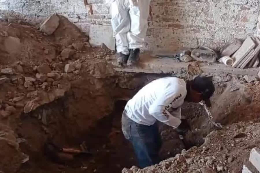 Hallan Guerreros Buscadores restos óseos enterrados dentro de casa en Guadalajara Hallan Guerreros Buscadores restos óseos enterrados dentro de casa en Guadalajara