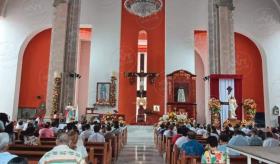 Suena campana mayor en Catedral de Tabasco en memoria del Papa Francisco