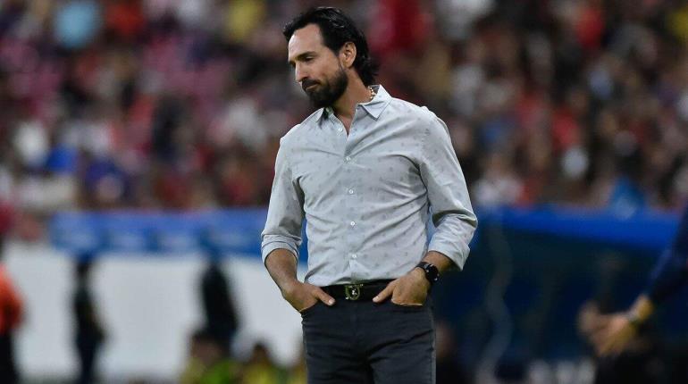 Chivas se vuelve a quedar sin DT; cesan a Gerardo Espinoza