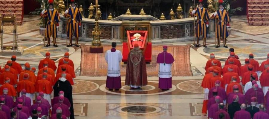 Féretro del Papa Francisco ya está en la Basílica de San Pedro Féretro del Papa Francisco ya está en la Basílica de San Pedro