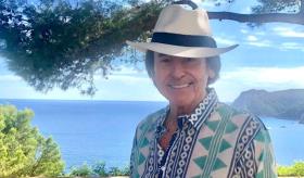 Retoma Raphael su carrera musical tras linfoma cerebral