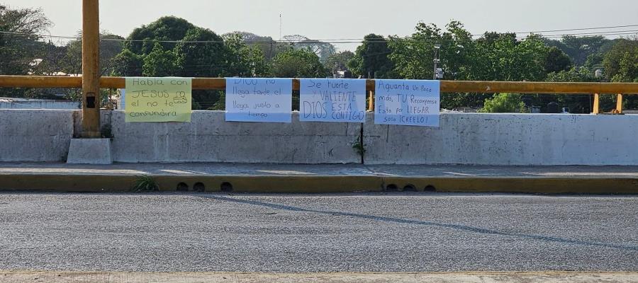 Colocan en Cárdenas mensajes de apoyo en puente donde personas se han querido suicidar