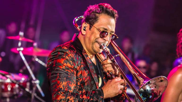 Cancela Alberto Barros concierto en Feria de Texcoco
