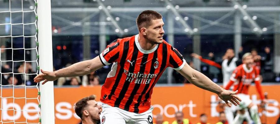 Santi Giménez y Milán avanzan a la Final de Copa tras vencer a Inter de Milán Santi Giménez y Milán avanzan a la Final de Copa tras vencer a Inter de Milán
