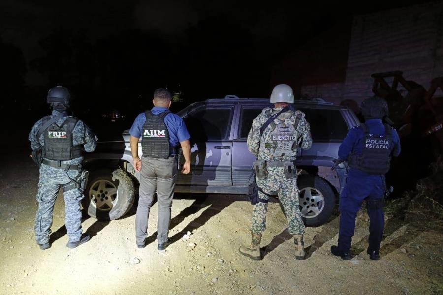 Aseguran dos camionetas blindadas, cartuchos y vestimenta táctica en Frontera Comalapa, Chiapas