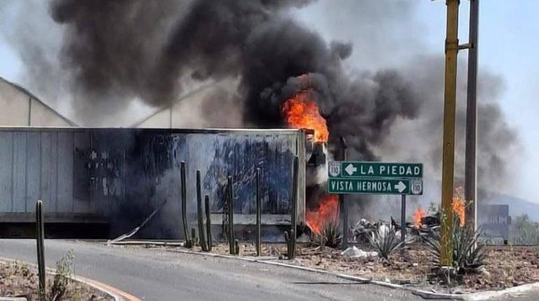 Fiscalía de Michoacán contradice a Sheinbaum y aclara que sí hubo detenidos por bloqueos