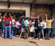 Trabajadores del Poder Judicial increpan a Lenia Batres en visita a Tabasco