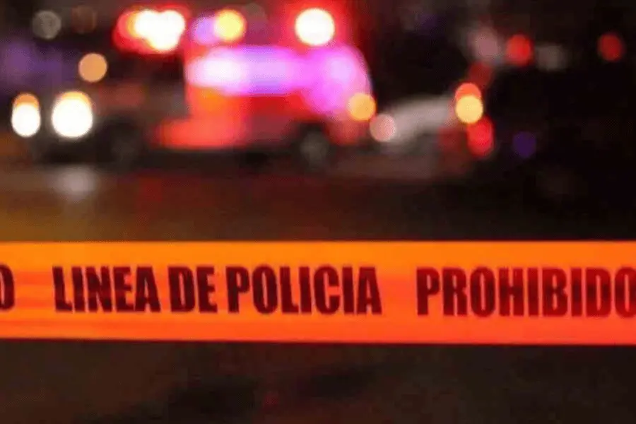 Dejan hombre decapitado y "narcomanta" en Cunduacán