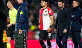 Stephano Carrillo participa en goleada del Feyenoord sobre Zwolle