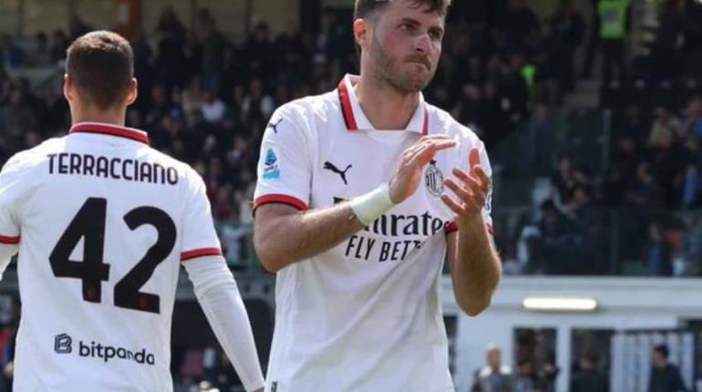 Anota Santi Giménez gol y rompe su sequía en victoria del Milán