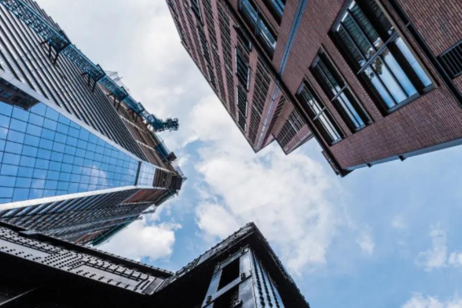Niña sobrevive después de caer del piso 25 de un edificio en China Niña sobrevive después de caer del piso 25 de un edificio en China