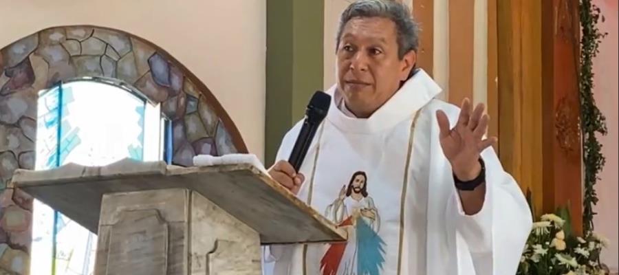 Llama padre Tiktokero a confesarse para pedir perdón por los pecados y no apartarse de Dios Llama padre Tiktokero a confesarse para pedir perdón por los pecados y no apartarse de Dios