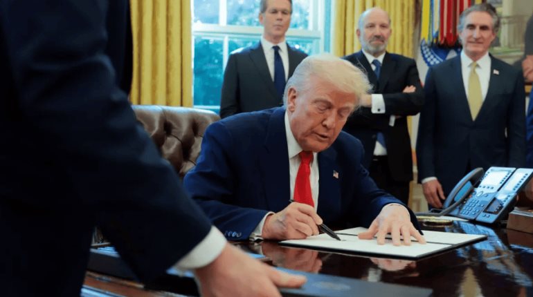 Sólo 22% de estadounidenses aprueban gestión de Trump