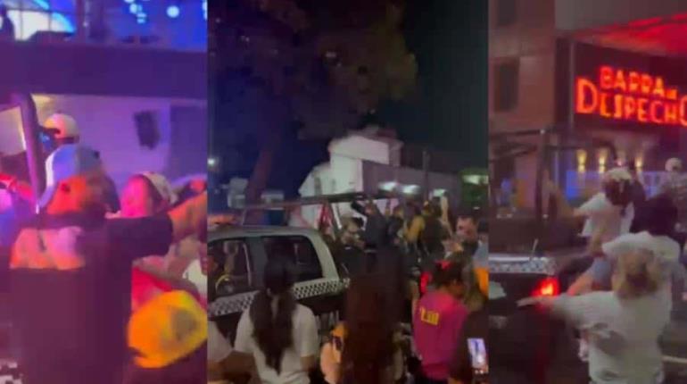 Bajarlos habría ocasionado enfrentamiento: SSPC sobre jóvenes bailando sobre patrulla en carros alegóricos