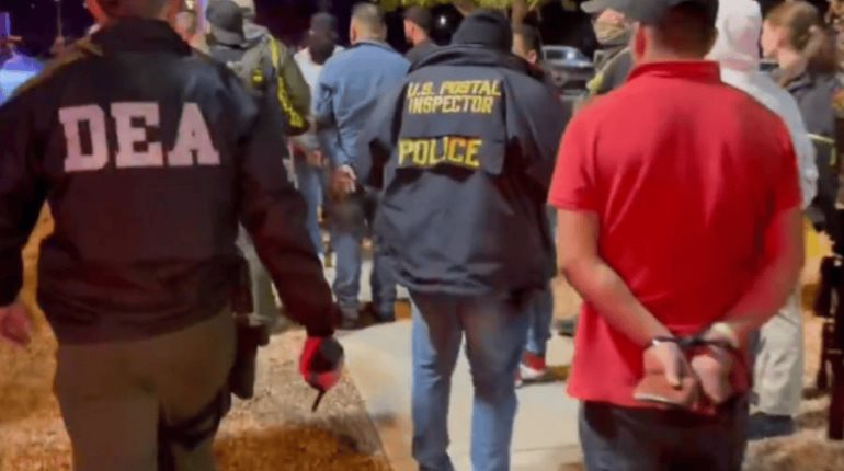 Confirma Sheinbaum detención de 5 mexicanos en redada contra migrantes en Colorado