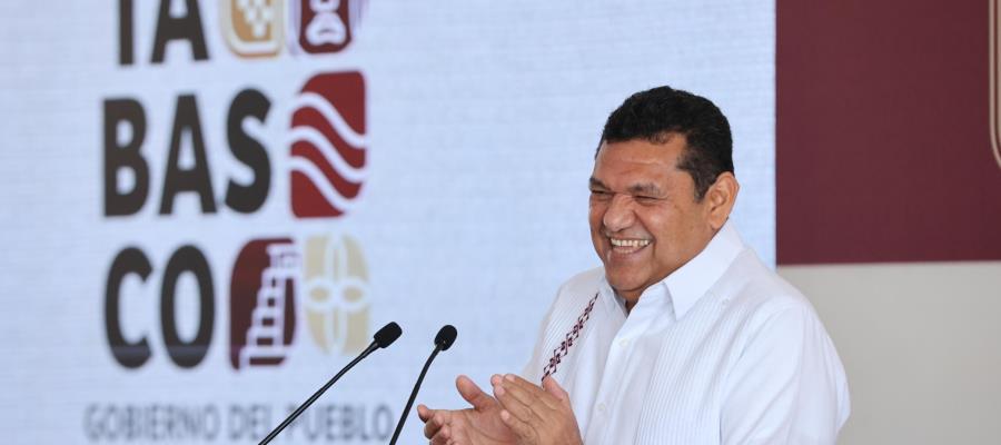 Divertirse sin excesos tras "incidentes menores" en desfile de carros: Gobernador Divertirse sin excesos tras "incidentes menores" en desfile de carros: Gobernador