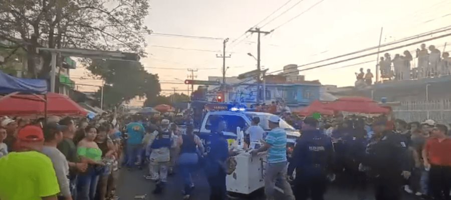 Vendimia inunda Méndez por desfile de carros alegóricos Vendimia inunda Méndez por desfile de carros alegóricos