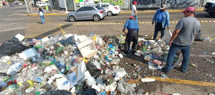 46 toneladas de basura recolecta Centro tras desfile de Carros Alegóricos 46 toneladas de basura recolecta Centro tras desfile de Carros Alegóricos